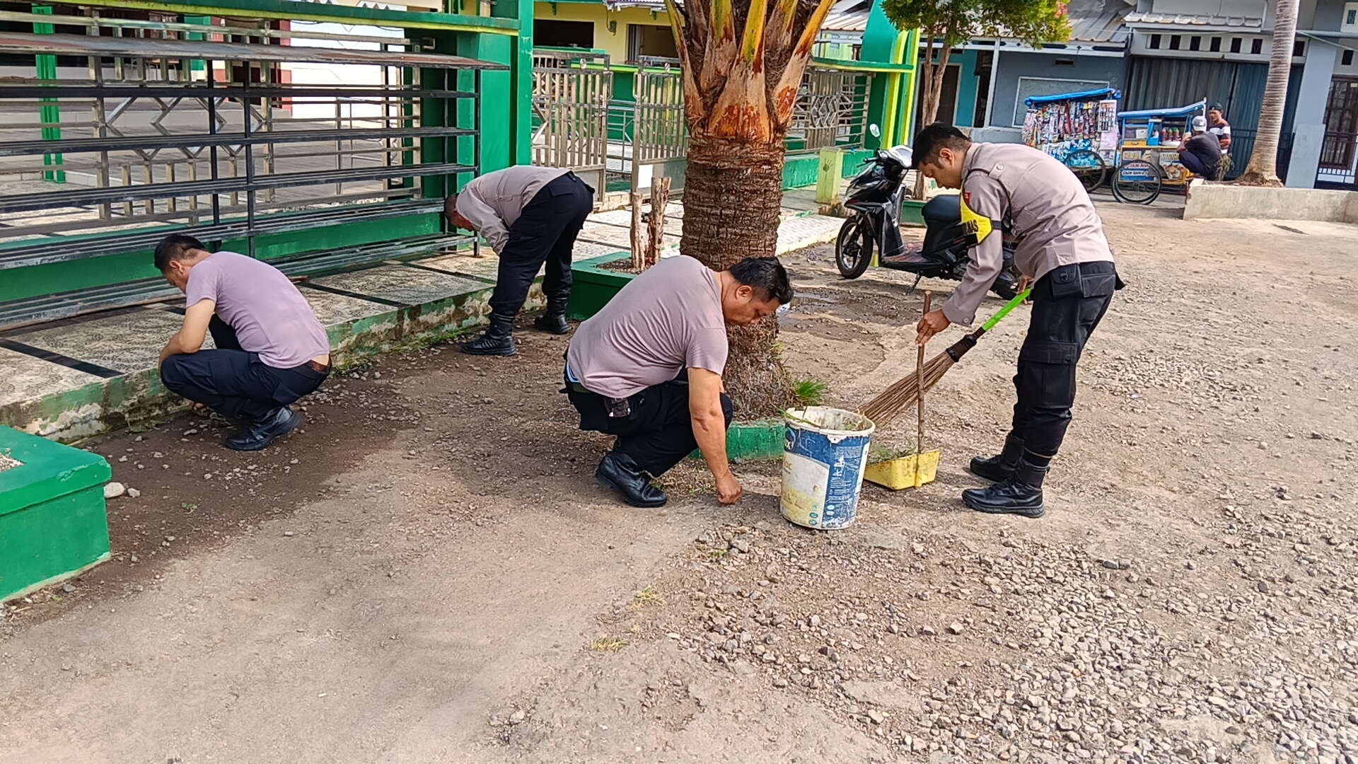 oplus_0